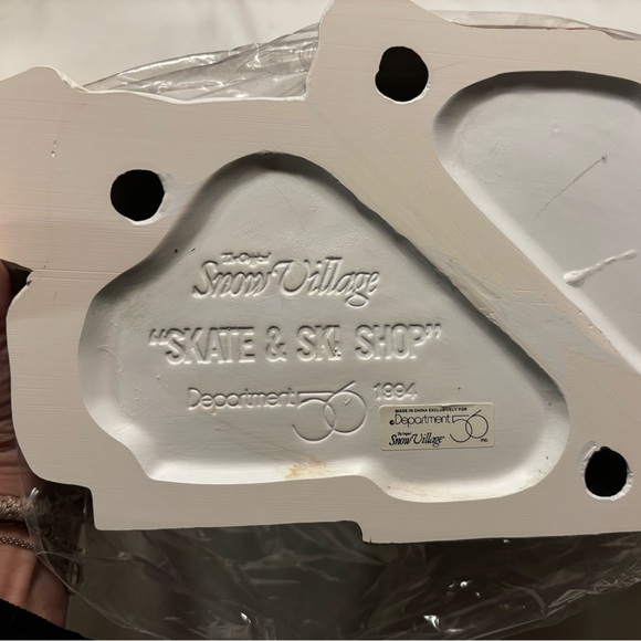 Dept. 56 Snow Village Skate & Ski Shop, circa 1994 - Picture 8 of 9